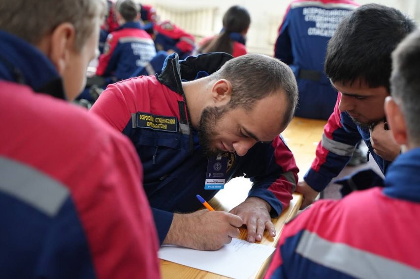 Cлёт добровольцев на учебно-тренировочной площадке "Апаринки"