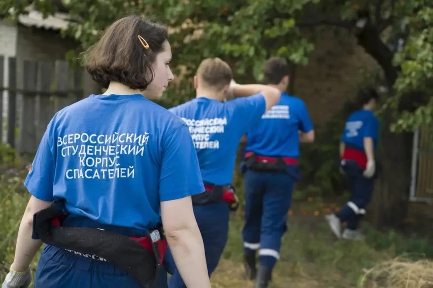 Cтуденты-спасатели из Приморья и Дагестана помогают семьям героев в ДНР