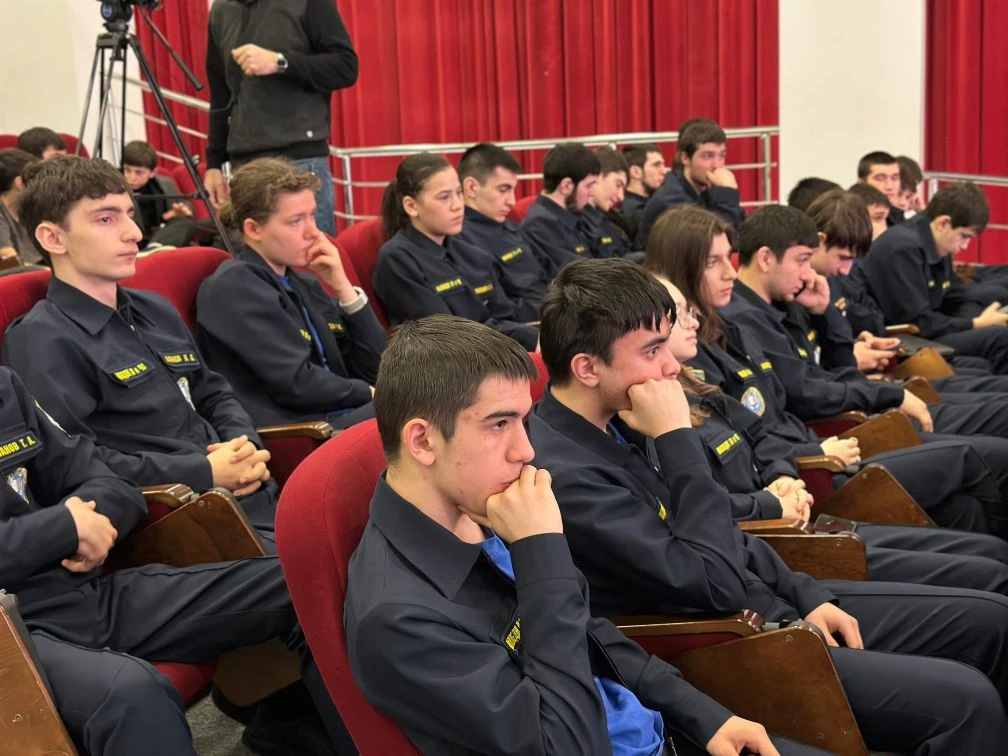 Диалог с героями