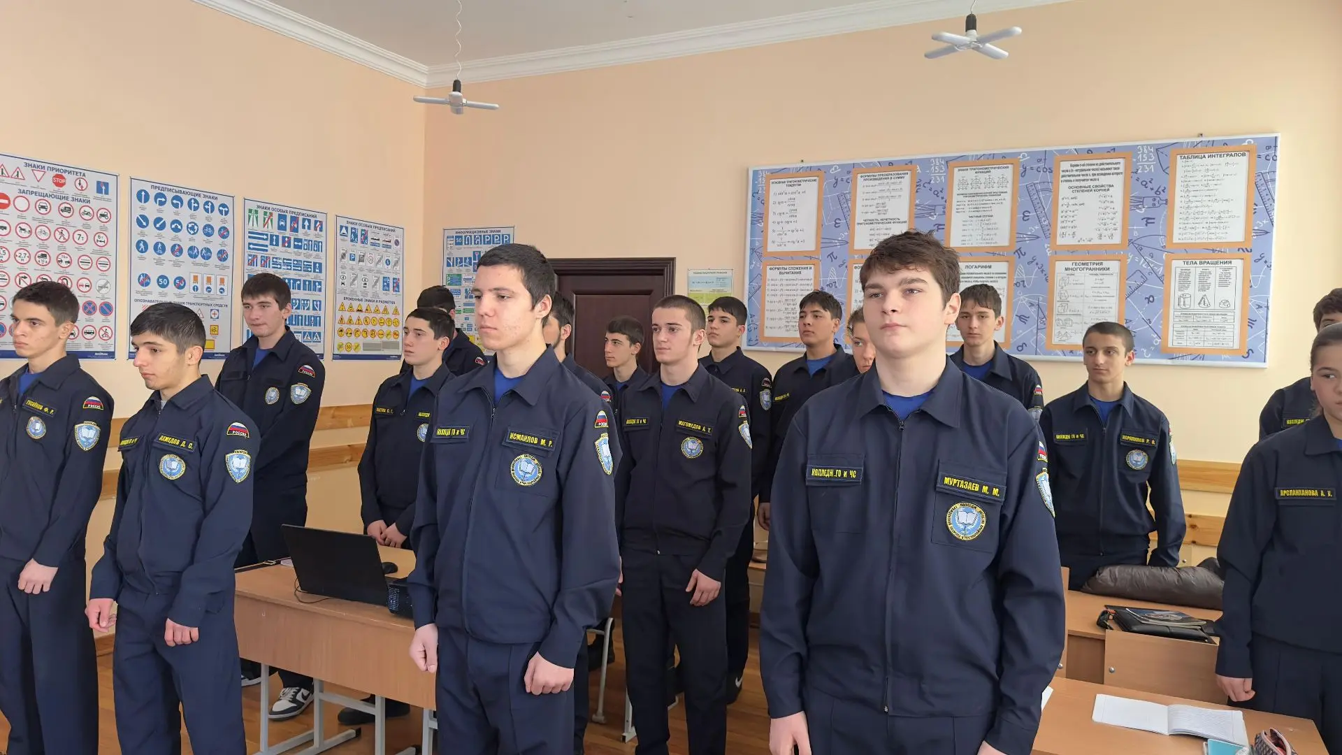 Кураторские (классные) часы, посвященные Дню снятию блокады Ленинграда