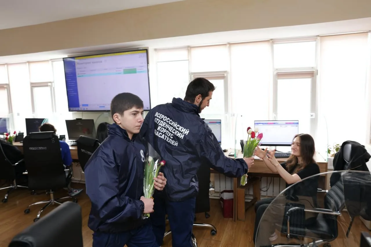 Поздравление от студентов Колледжа с 8 марта