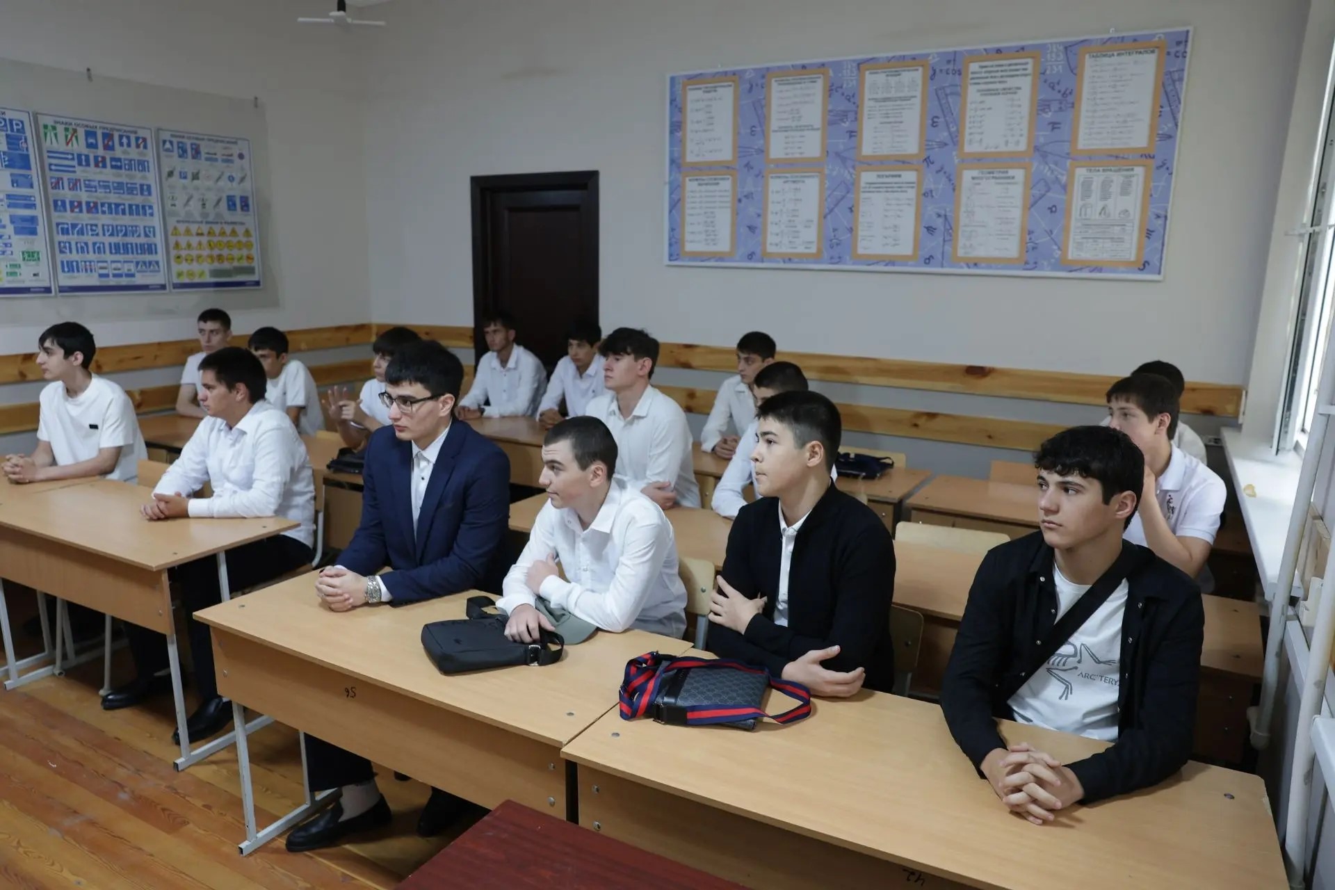 Торжественная линейка в начале нового 2026-2027 учебного года