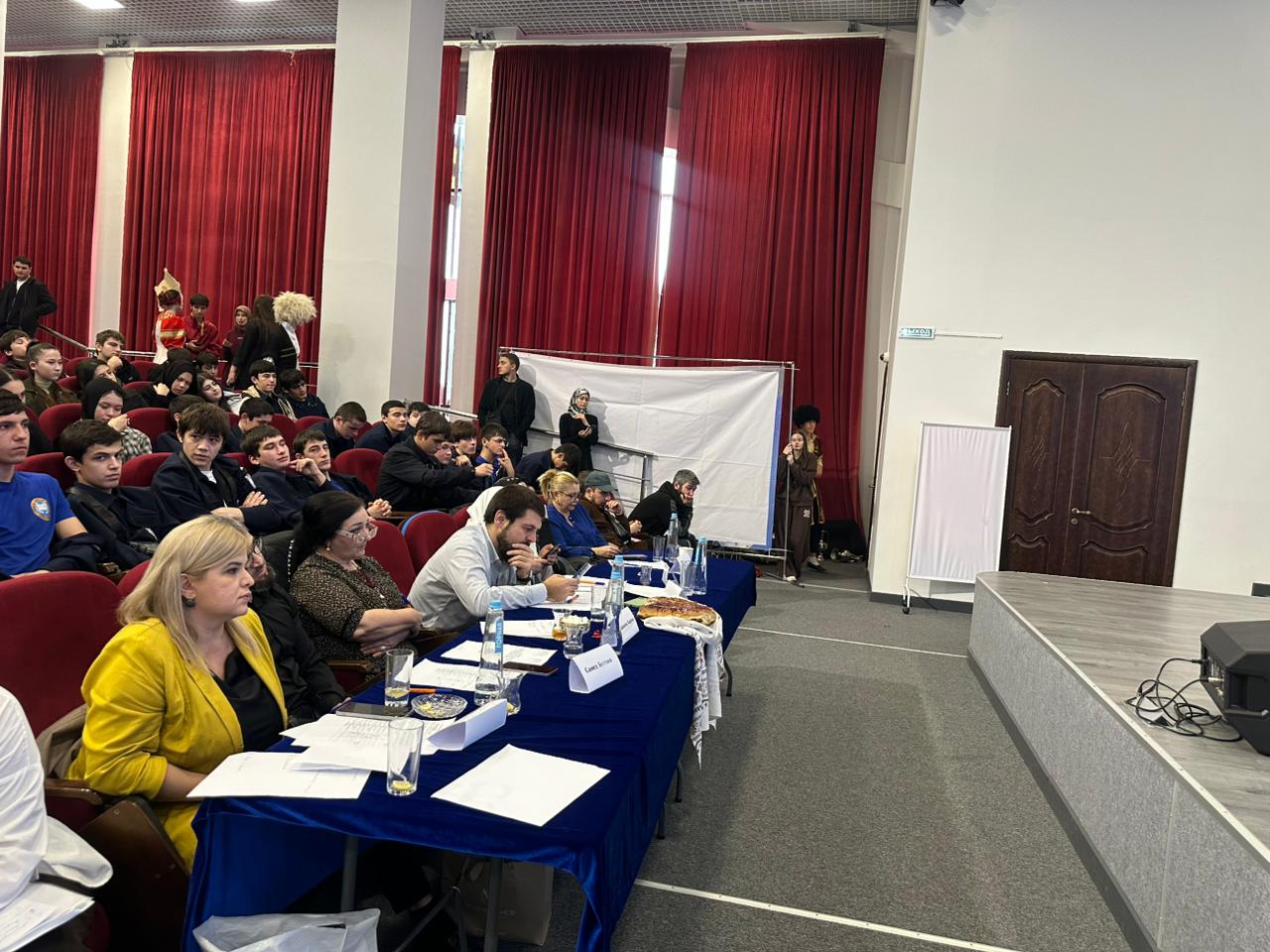 Творческий конкурс «Я — горец, я — горянка»